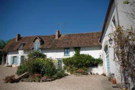 Bed and Breakfast Domaine De Varenne Saint-Amand-en-Puisaye Exterior foto