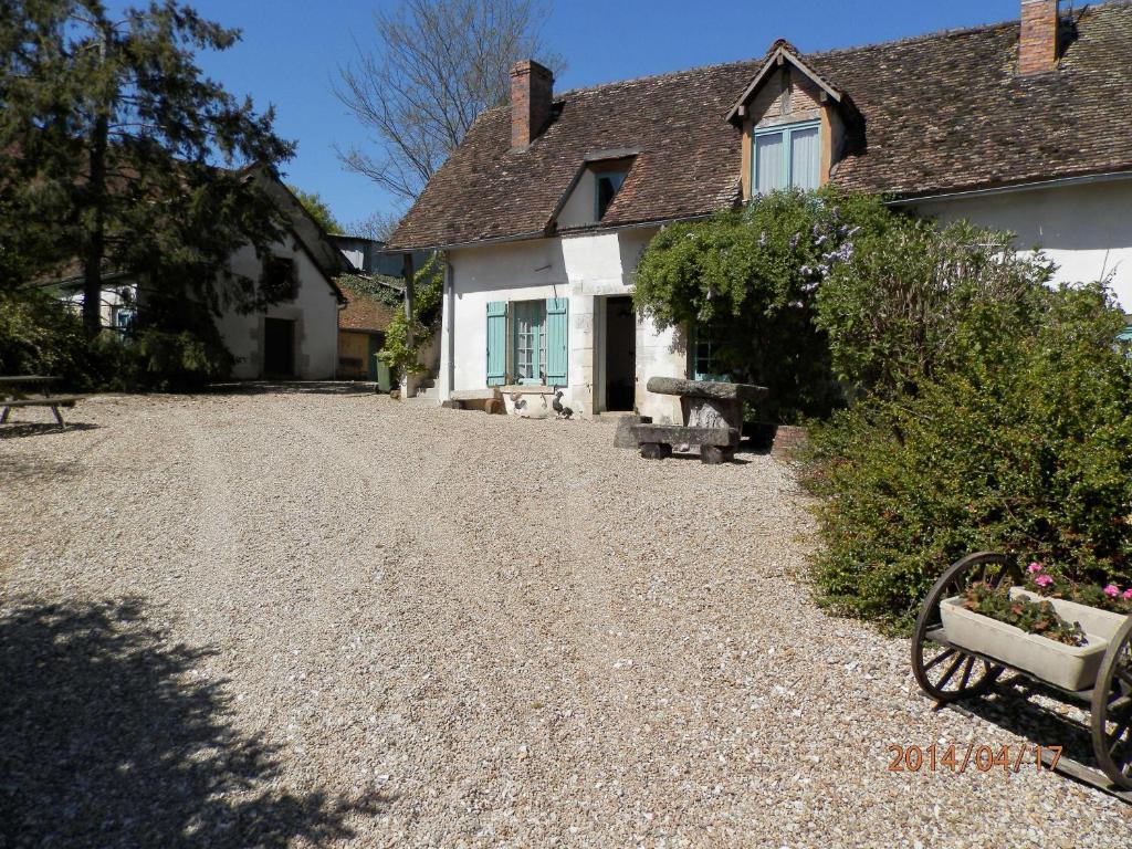 Bed and Breakfast Domaine De Varenne Saint-Amand-en-Puisaye Exterior foto